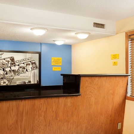 Мотель Super 8 By Wyndham West Fargo Main Ave Nd Экстерьер фото